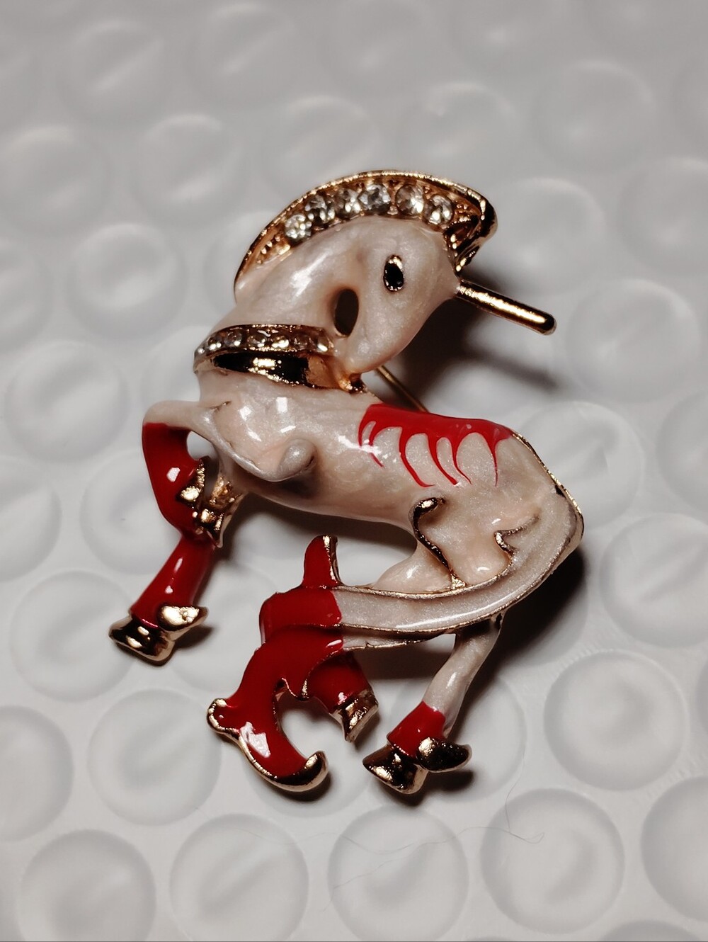 Gold & White Enamel Unicorn Brooch In Pink Gold And Red Enamel O Wr Goldtone